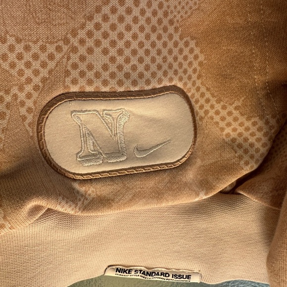 Nike Dri-Fit Standard Issue Basquetball Men's Hoodie Beige Tan Size Medium - Picture 6 of 10